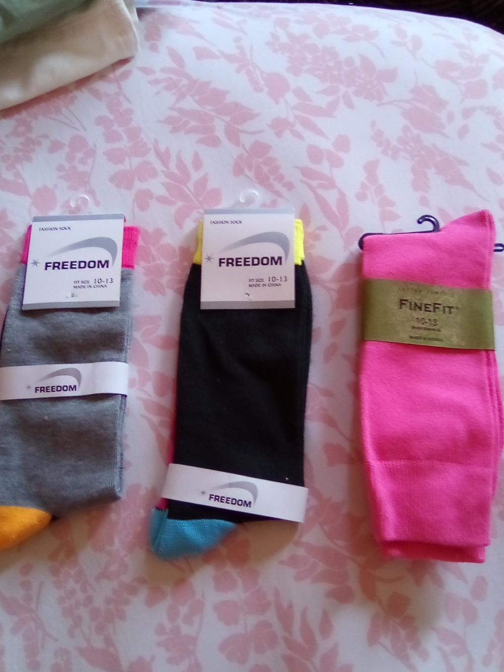 Comfort Women Socks — Pink, Black, Gray with Accent Colors ( Bag E )